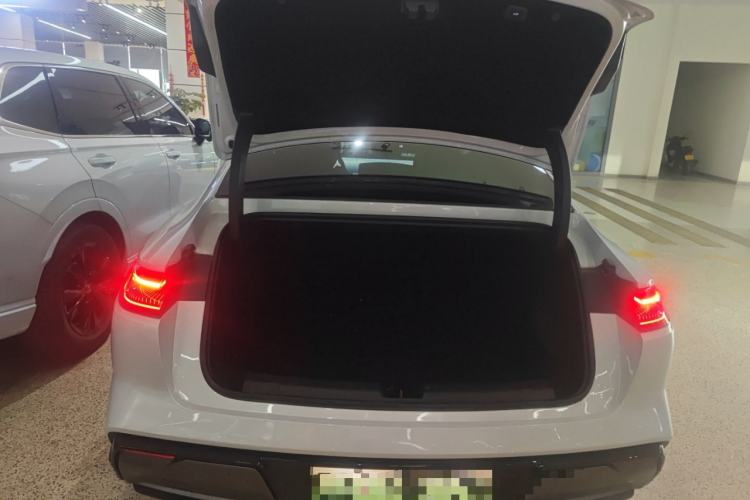 Used Geely Galaxy E8 2025 700 km Long-Range Intelligent Driving Version
