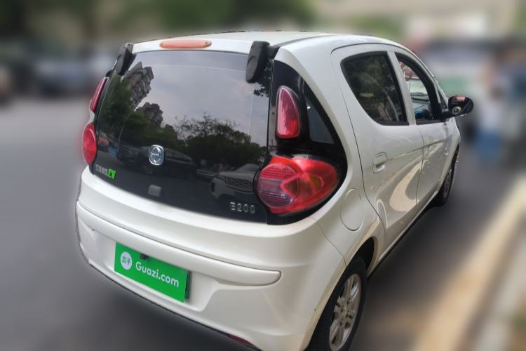 Used JMEV E200N  Rear Right 45 Deg