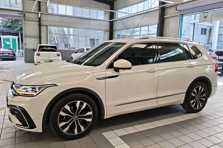 Used Volkswagen Tiguan L 2022 330TSI Automatic Two-Wheel Drive R-Line Enhanced Edition