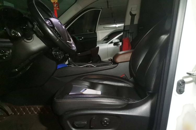 Used GAC Trumpchi GS7 2017 320T Two-Wheel-Drive Luxury Smart Connectivity Model