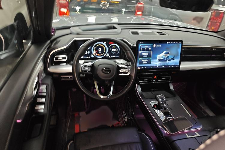 Used GAC Trumpchi GS8 2022 Flagship Series 2.0 TGDI Four-Wheel Drive Luxury Smart Connectivity Version (6 Seats)
