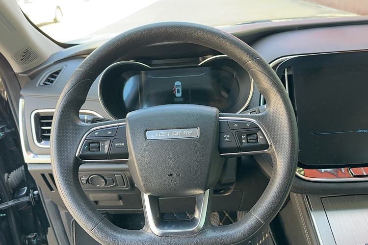 Used JETOUR X70 2020 1.5T DCT Comfort Edition 6 Seats
