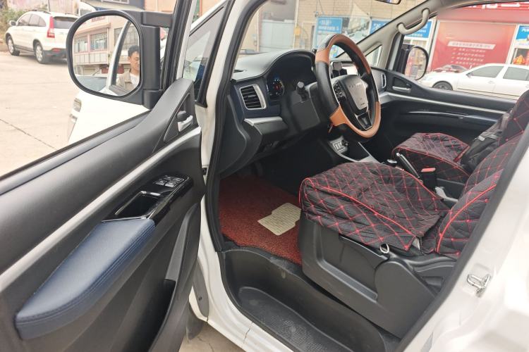 Used FORTHING Lingzhi M5 2022 Passenger Version Standard Model 7-Seater Driver Seat