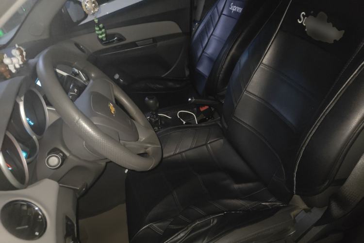 Used Chevrolet Cruze 2013 1.6L SL MT Left Front Seat