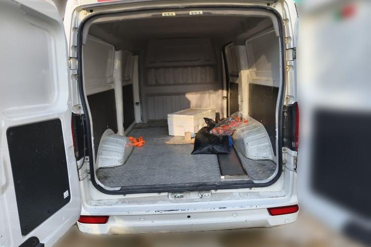 Used Dongfeng Yufeng EM27 2024 EM27 EVE Energy 41.86 kWh Trunk