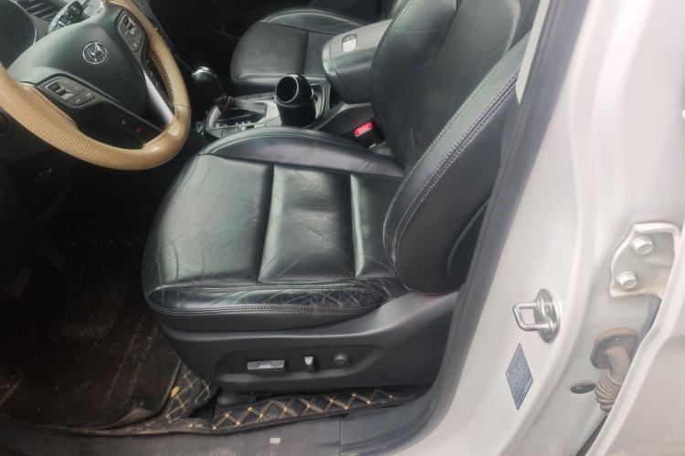 Used Hyundai Santa Fe 2015 2.0T Automatic All-Wheel Drive Smart Version 5 Seats Left Front Seat