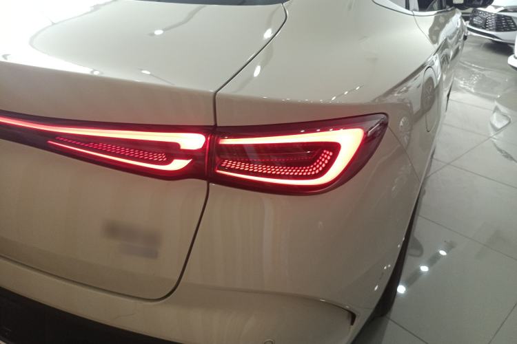 Used BYD Seal 06 New Energy 2025 DM-i Smart Drive 120KM Deluxe Model Right Rear Taillight