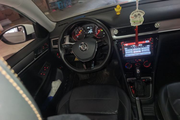 Used Volkswagen Bora 2016 230TSI DSG Comfort Model
