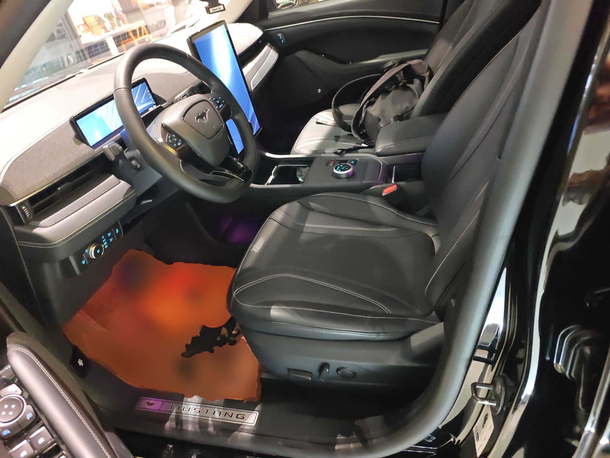 Переднее сиденье в автомобиле