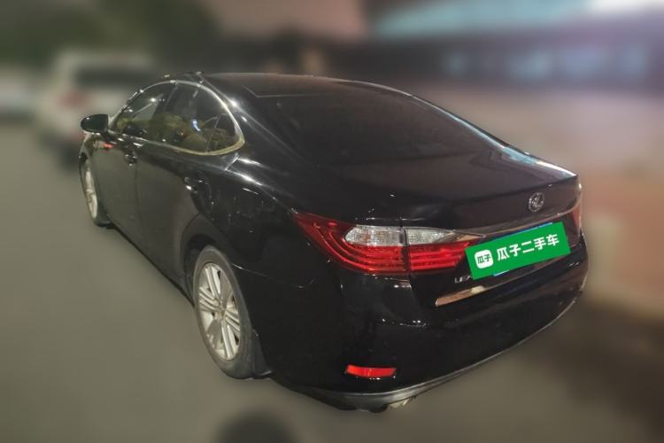 Used Lexus ES 2013 250 Mark Levinson Limited Edition
