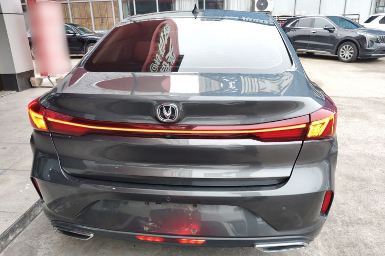 Used CHANGAN Eado 2023 Changan Edition PLUS Blue Whale NE 1.4T GDI DCT Prestige Version
