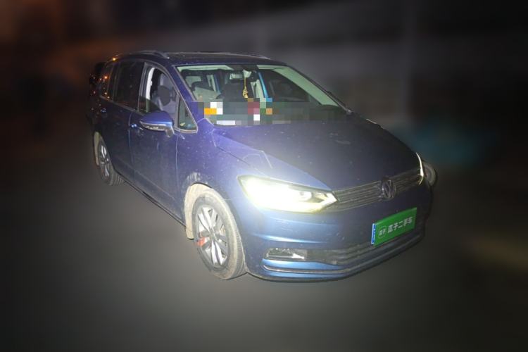 Used Volkswagen Touran 2018 Volkswagen Touran L 280TSI DSG Comfort Edition 7 Seats China V Emission Standard Front Right 45 Deg