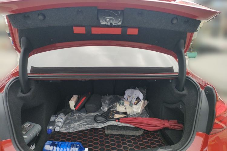 Used BMW 3 Series 2017 320i M Sport Trunk