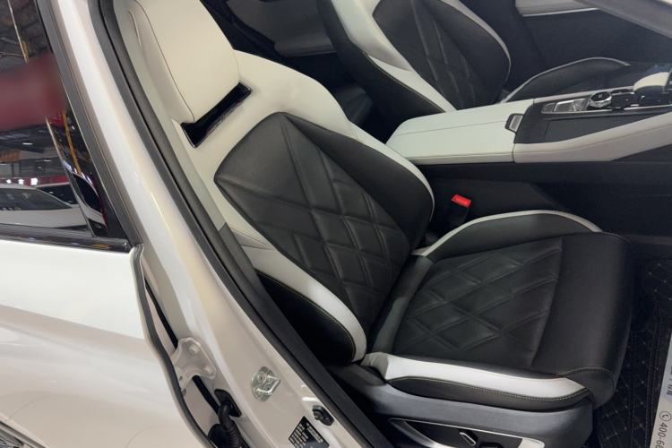 Used CHANGAN CS75 PLUS 2023 3rd Generation 2.0T Automatic Prestige Version Right Front Seat