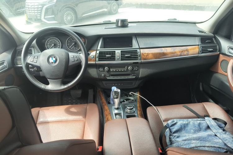 Used BMW X5 2013 xDrive35i Leading Model Center Console