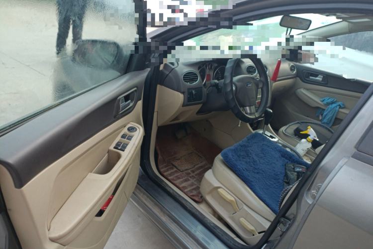 Used Ford Focus 2013 Hatchback Classic 1.8L Automatic Fashion Edition
