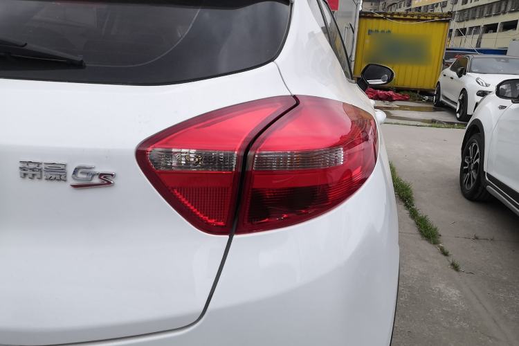 Used Geely Auto Emgrand GS 2016 Elegant Edition 1.3T Automatic LingShang Model Right Rear Taillight