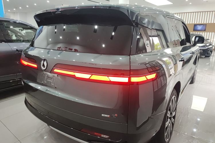 Used Denza N9 2025 Flagship Model Rear Right 45 Deg