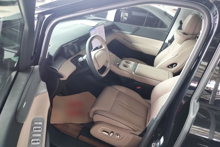 Used XPeng X9 2024 640 All-Wheel Drive High-Performance Max Driver Seat