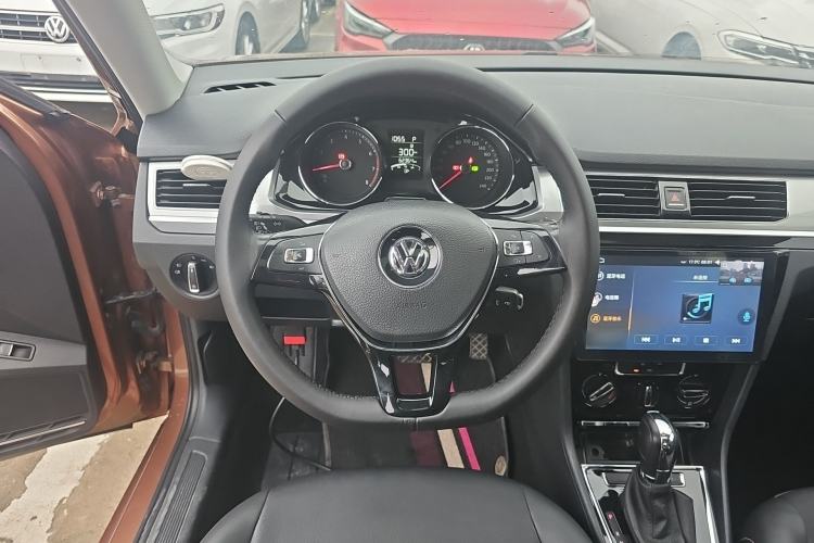 Used Volkswagen Bora 2018 1.5L Automatic Comfort Model Steering Wheel