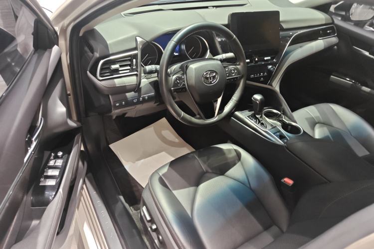 Used Toyota Camry 2021 2.0G Luxury Edition Driver Seat