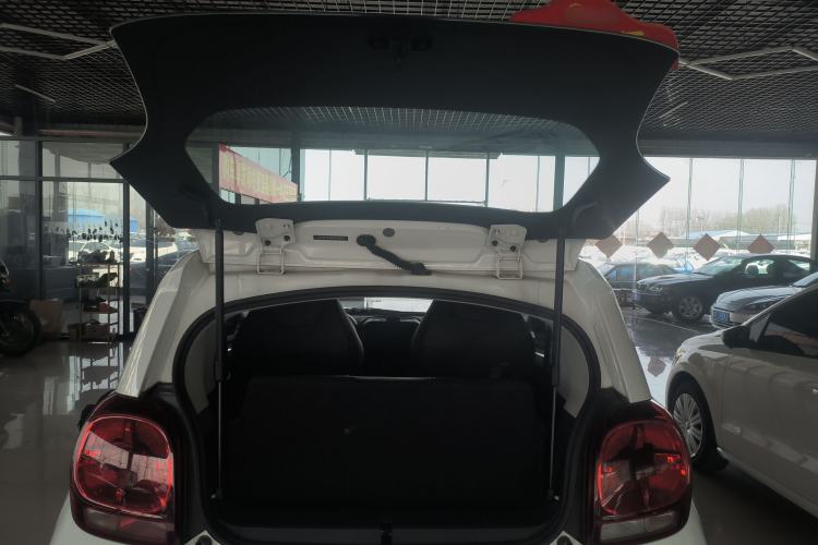 Used Roewe Clever 2022 311km QiQi BoBo Edition Trunk