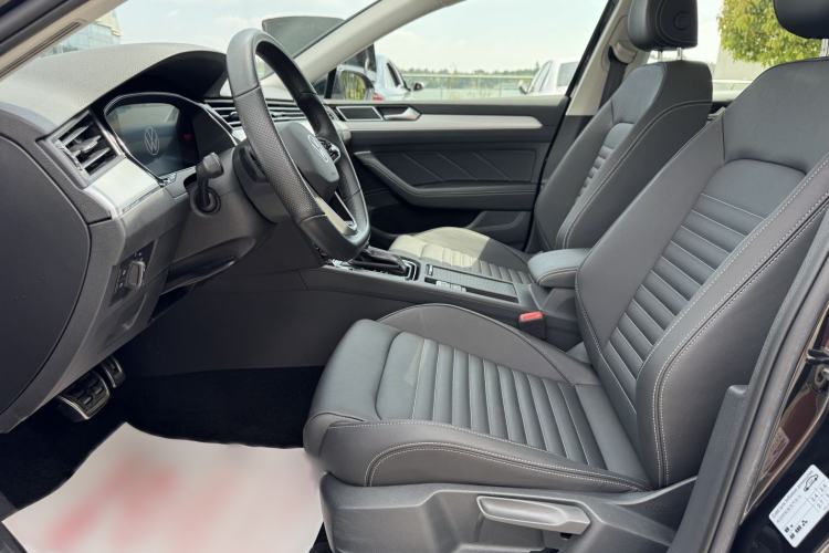 Used Volkswagen Magotan 2023 2 Million Units Limited-Edition 280TSI DSG Comfort Version Interior 5