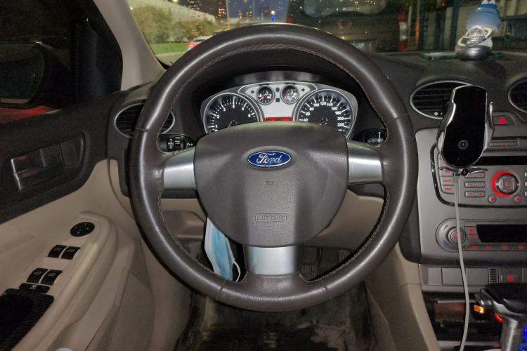 Used Ford Focus 2013 Hatchback Classic 1.8L Automatic Fashion Edition