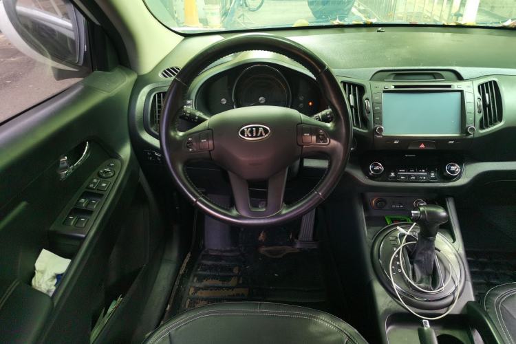 Used Kia Sportage R 2014 2.0L Automatic Two-Wheel Drive GLS Trim
