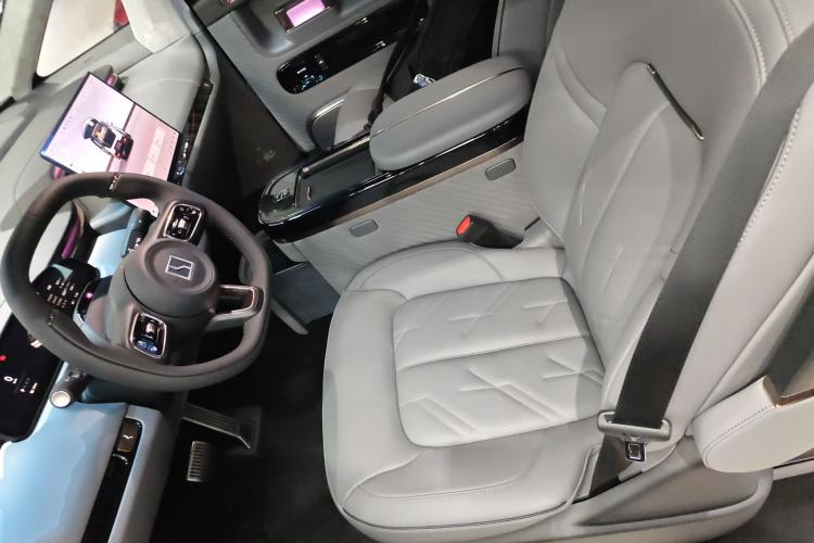 Used Zeekr MIX 2025 Intelligent Driving Version
