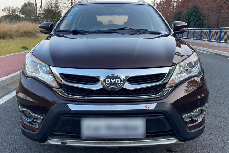 Used BYD S7 2016 2.0T Automatic Prestige Plus Exterior 1