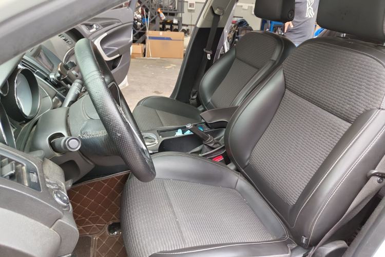 Used Buick Regal 2015 1.6T Leading Technology Model Left Front Seat