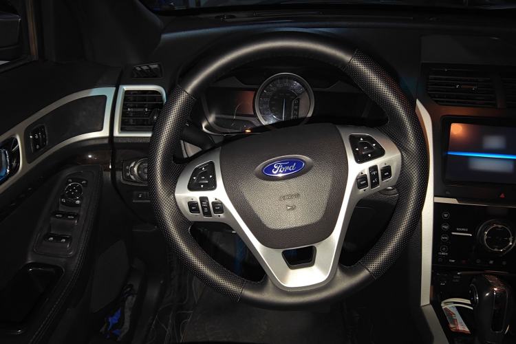 Used Ford Explorer 2013 3.5L Deluxe Model