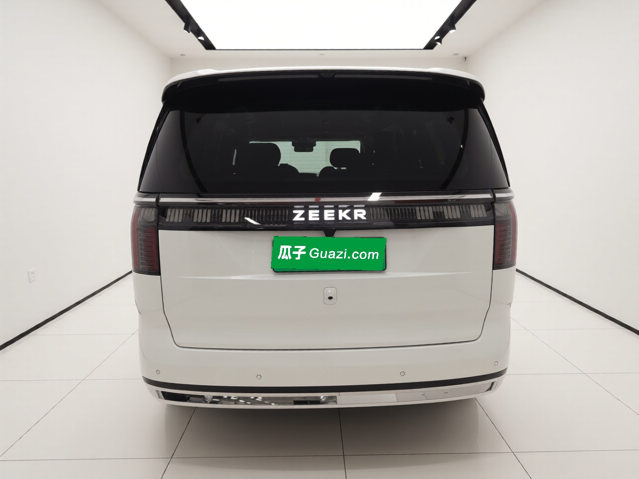 Zeekr 009 2024 Six-Seat Executive Version 4WD 108 kWh — снимка 5