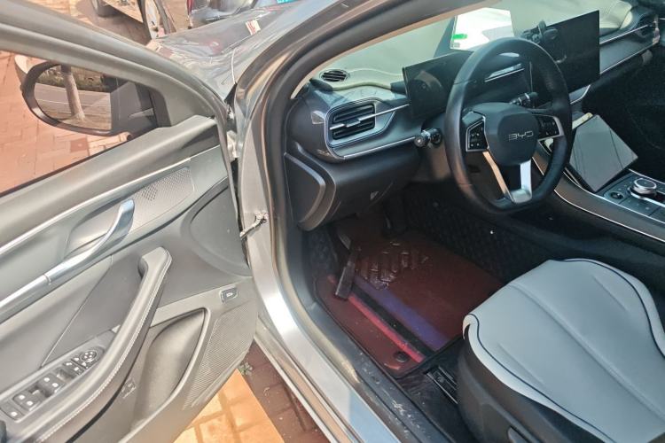 Used BYD Destroyer 05 2024 Honor Edition DM-i 120KM Luxury Model Driver Seat