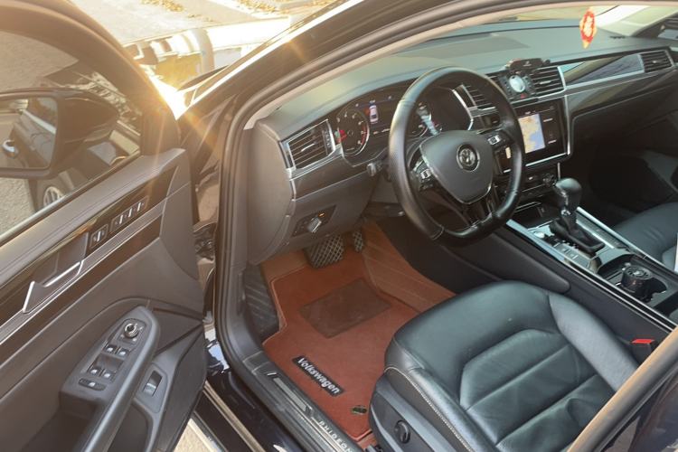 Used Volkswagen Phideon 2019 380TSI Two-Wheel Drive Business Edition China VI Standard