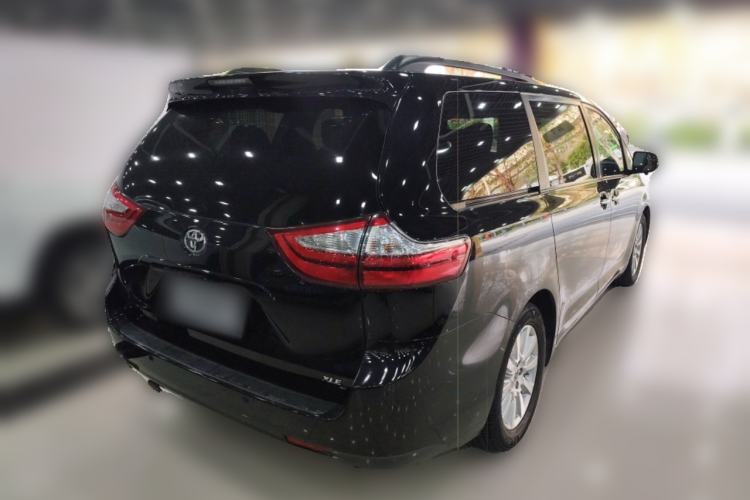 Used Toyota SIENNA 2015 3.5L Two-Wheel Drive LE Rear Right 45 Deg