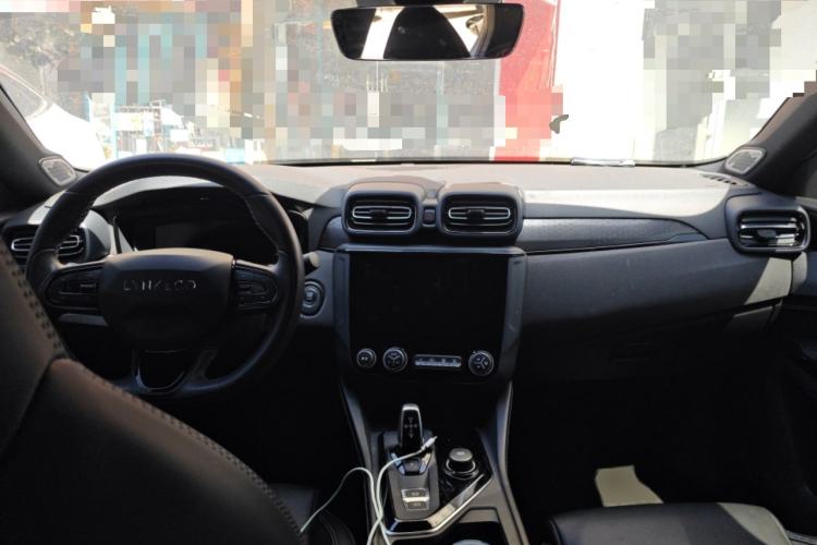 Used Lynk & Co 03 2022 2.0TD DCT JingPro Center Console