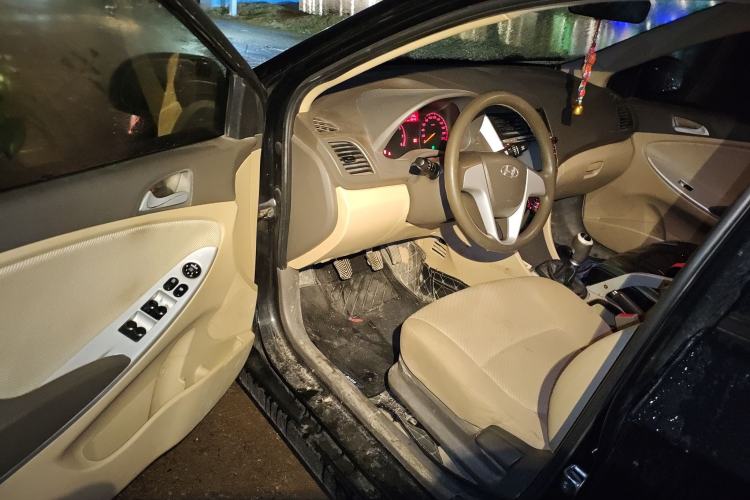 Used Hyundai Verna (older generation) 2010 Sedan 1.4L Manual Comfort GS
