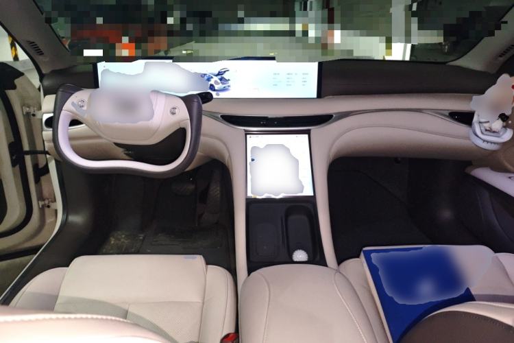 Used IM L6 2024 Max Standard Edition Center Console