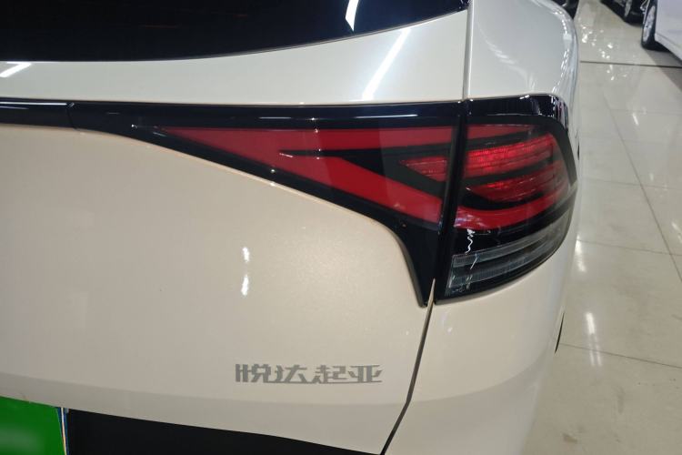 Used Kia Sportage (Chinese Domestic Model) 2025 1.5T Two-Wheel Drive Prestige Edition
