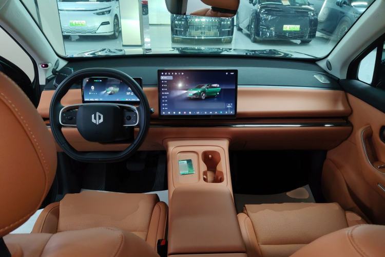 Used Leapmotor C16 2024 Range-Extended 200 Luxury Edition Center Console