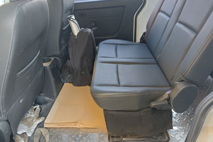 Used Jinbei Gold Hiace M Classic 2022 1.5L Travel Lion Passenger Van 6 Seats