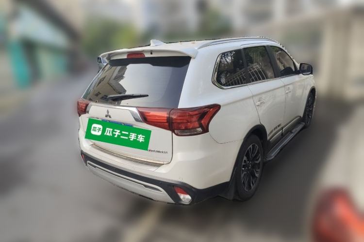 Used Mitsubishi Outlander 2019 2.0L Two-Wheel Drive Comfort Edition 5 Seats China V Standard Rear Right 45 Deg