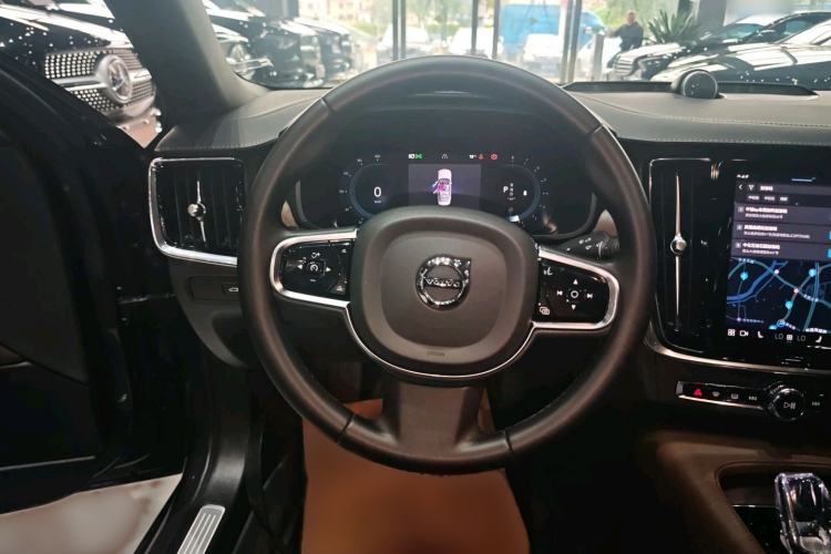 Used Volvo S90 2023 B5 Zhiyuan Luxury Edition