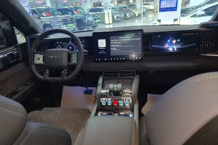 Used Formula Leopard 5 2023 Cloud Ride Flagship Edition Center Console