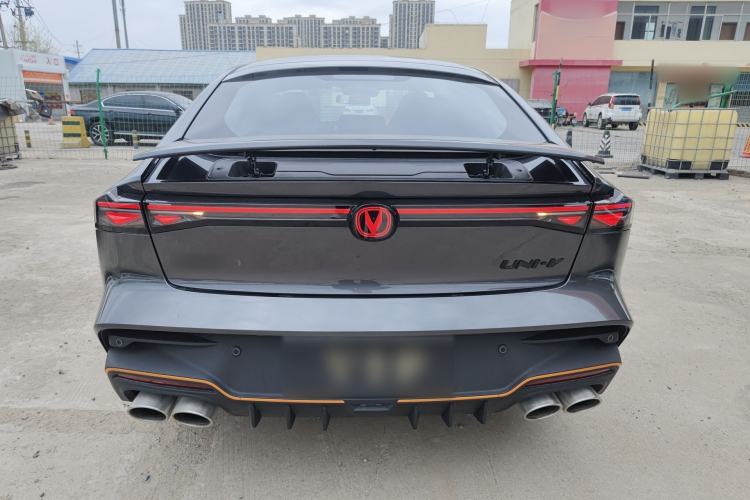 Used CHANGAN UNI-V 2025 Model Third-Generation 2.0T Dynamic Edition Rear