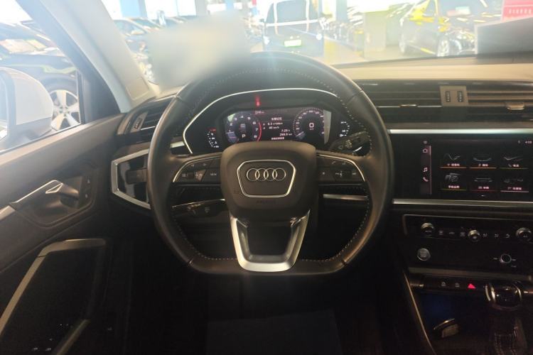 Used Audi Q3 2020 40 TFSI Fashion Dynamic Model