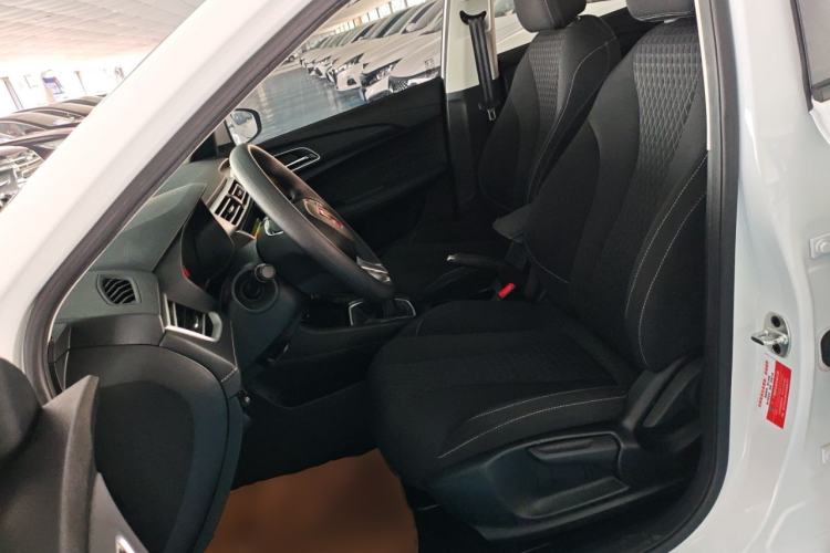 Used Roewe i5 2020 1.5L Manual 4G Connect Luxury Edition