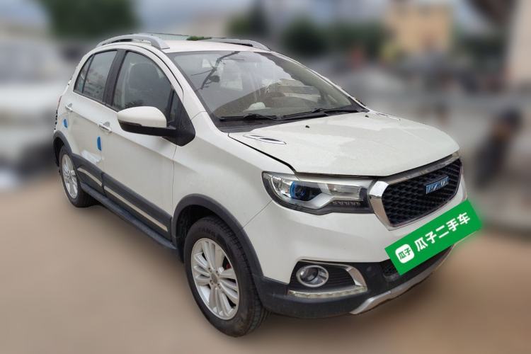 Used Haval H1 2016 Revised Version Blue Badge 1.5L AMT Standard Edition Front Right 45 Deg